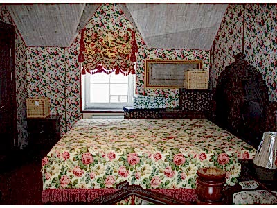 Австрийские шторы в спальне фото в интерьере пример 229