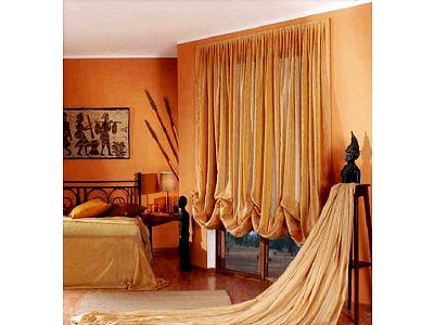 Австрийские шторы в спальне фото в интерьере пример 162