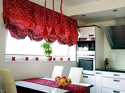 Австрийские шторы на кухне фото в интерьере пример 167