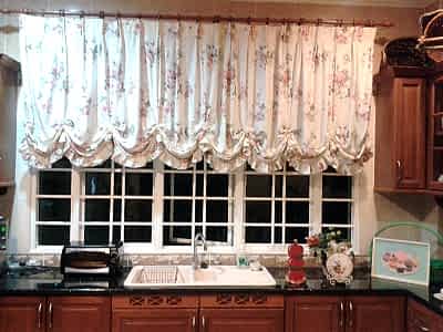 Австрийские шторы в коттедже фото в интерьере пример 171