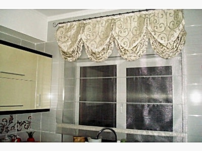 Австрийские шторы на кухне фото в интерьере пример 181