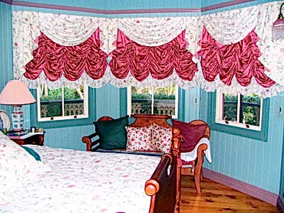 Австрийские шторы в спальне фото в интерьере пример 182