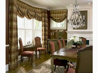 Классические шторы в гостиной фото в интерьере пример 288