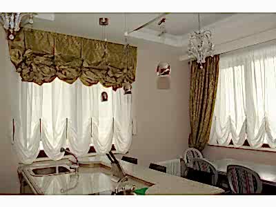 Австрийские шторы на кухне фото в интерьере пример 354