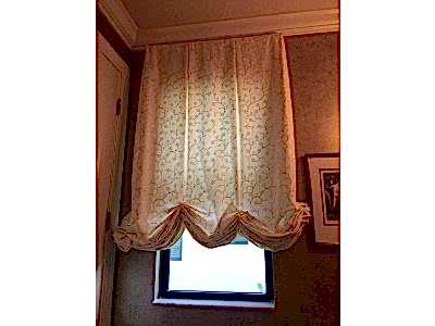 Австрийские шторы на кухне фото в интерьере пример 345