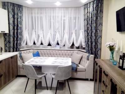 Австрийские шторы на кухне фото в интерьере пример 321