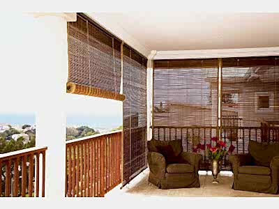 Бамбуковые шторы в коттедже фото в интерьере пример 1735