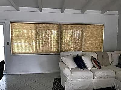 Бамбуковые шторы в коттедже фото в интерьере пример 1667