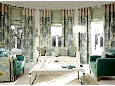 Классические шторы в гостиной фото в интерьере пример 688