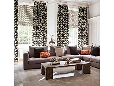 Классические шторы в гостиной фото в интерьере пример 509