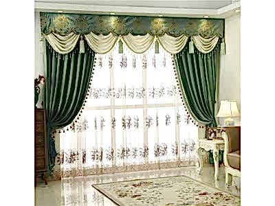 Классические шторы в гостиной фото в интерьере пример 498