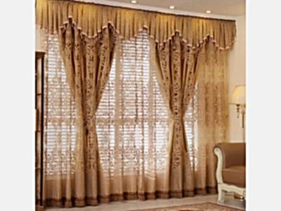 Классические шторы в гостиной фото в интерьере пример 494