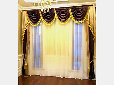 Классические шторы в гостиной фото в интерьере пример 580