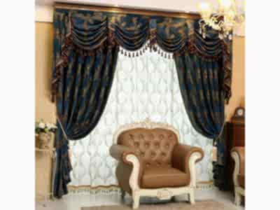 Классические шторы в гостиной фото в интерьере пример 542