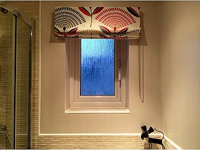 Римские шторы в ванной фото в интерьере пример 2080