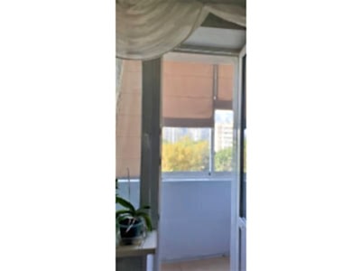 Римские шторы на балкон и лоджию фото в интерьере пример 2466