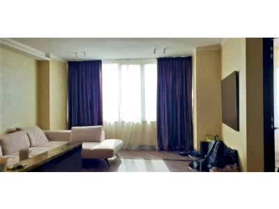 Классические шторы в гостиной фото в интерьере пример 2462