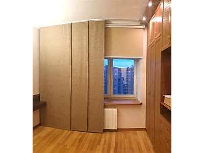 Японские шторы в гостиной фото в интерьере пример 2488