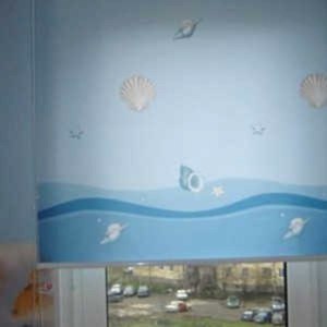 Рулонные шторы в детской фото в интерьере пример 1616