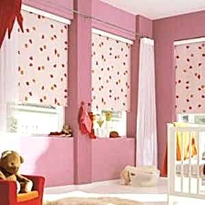 Рулонные шторы в детской фото в интерьере пример 1479